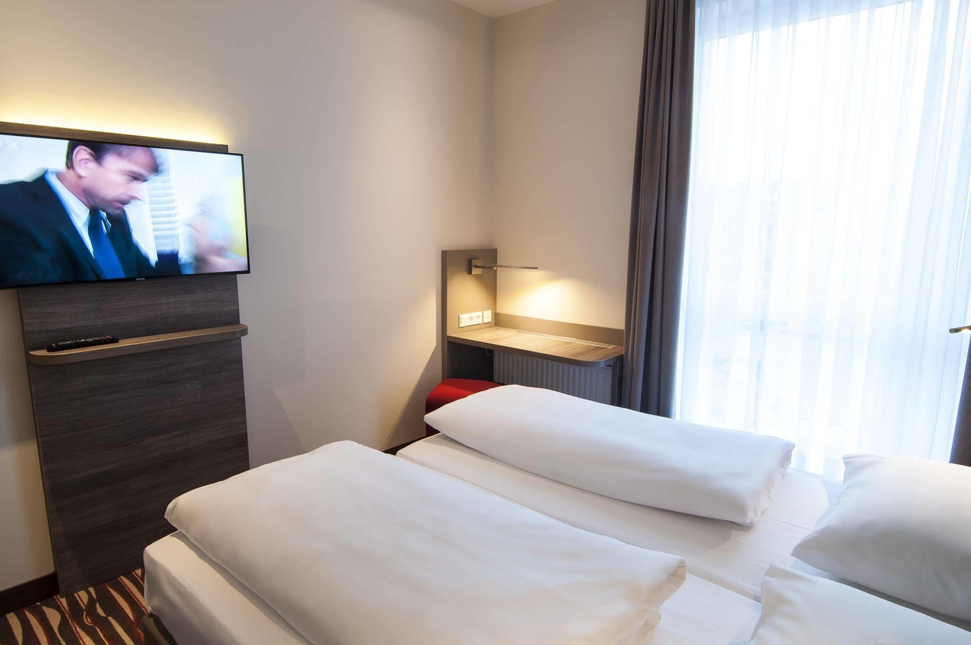 Amaro Hotel Bergkirchen  Kültér fotó