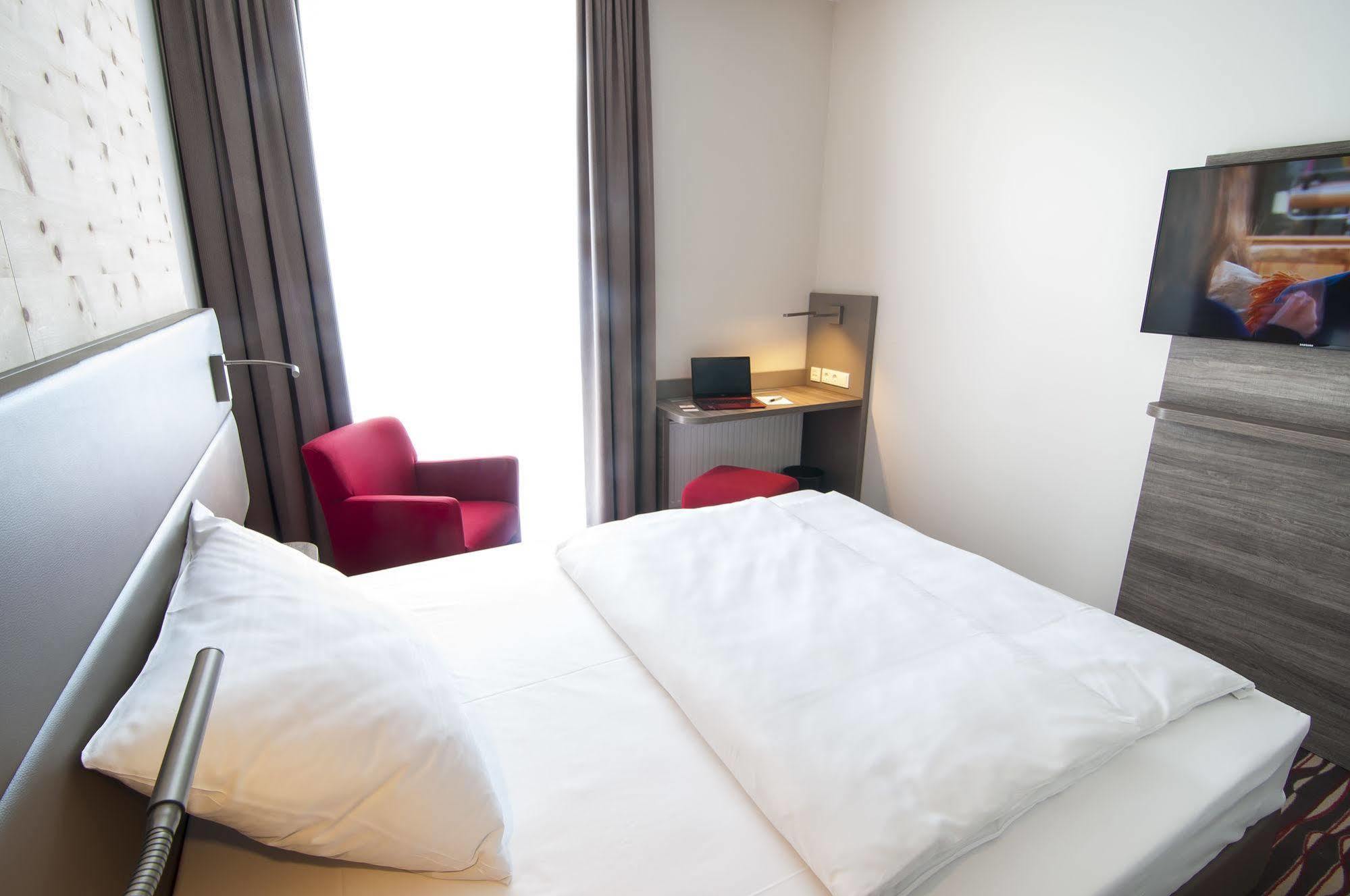 Amaro Hotel Bergkirchen  Kültér fotó